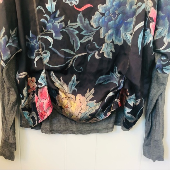 Tiny Anthropologie Shirt Mixed Media Colorful Butterfly Floral Dark Shiny Medium - Picture 5 of 8